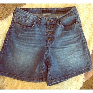 Denim shorts💰